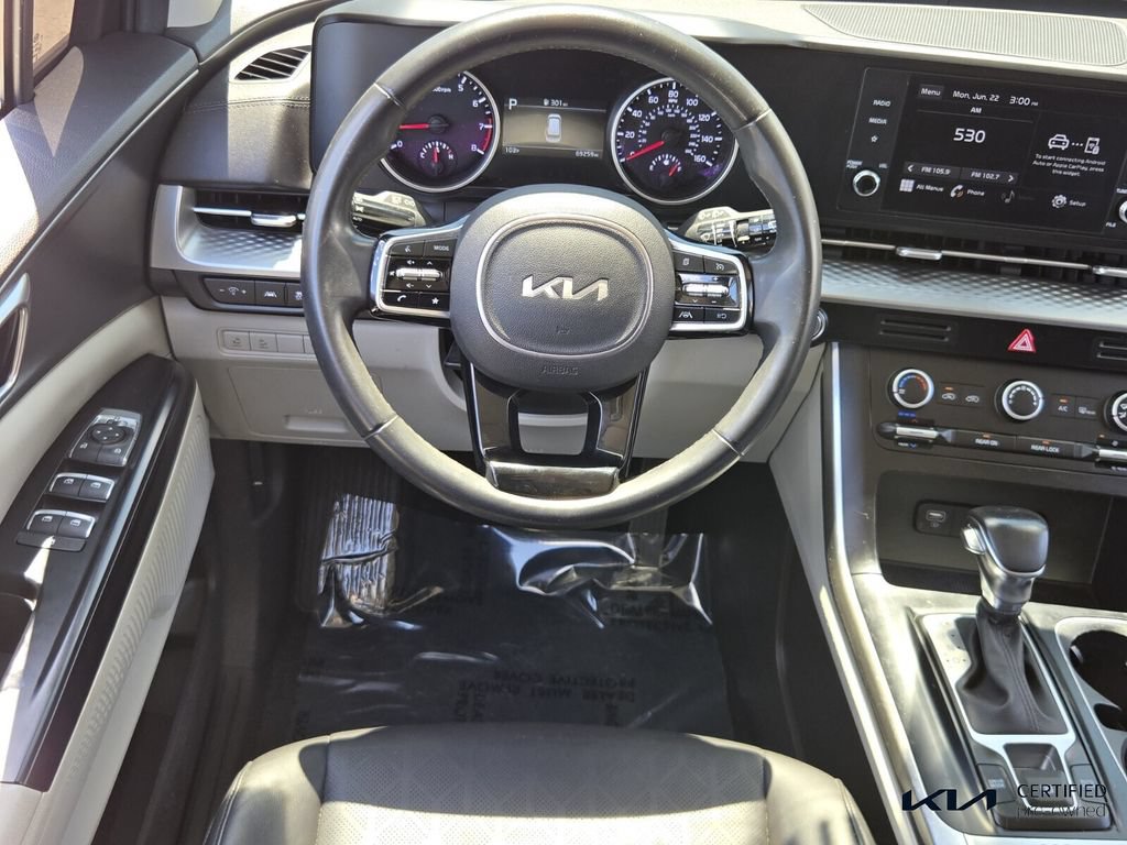 Certified 2022 Kia Carnival LX FWD image 13