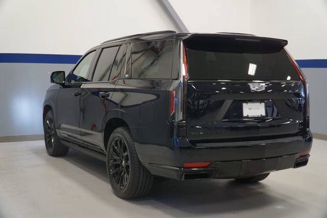 Used 2023 Cadillac Escalade Sport Platinum w/ LPO, ONYX Package AWD/4WD image 3