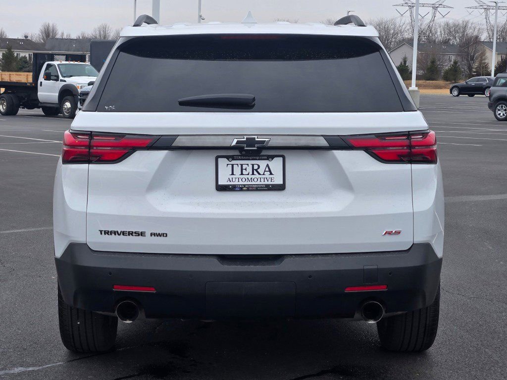 Used 2022 Chevrolet Traverse RS w/ LPO, Floor Liner Package AWD/4WD image 16