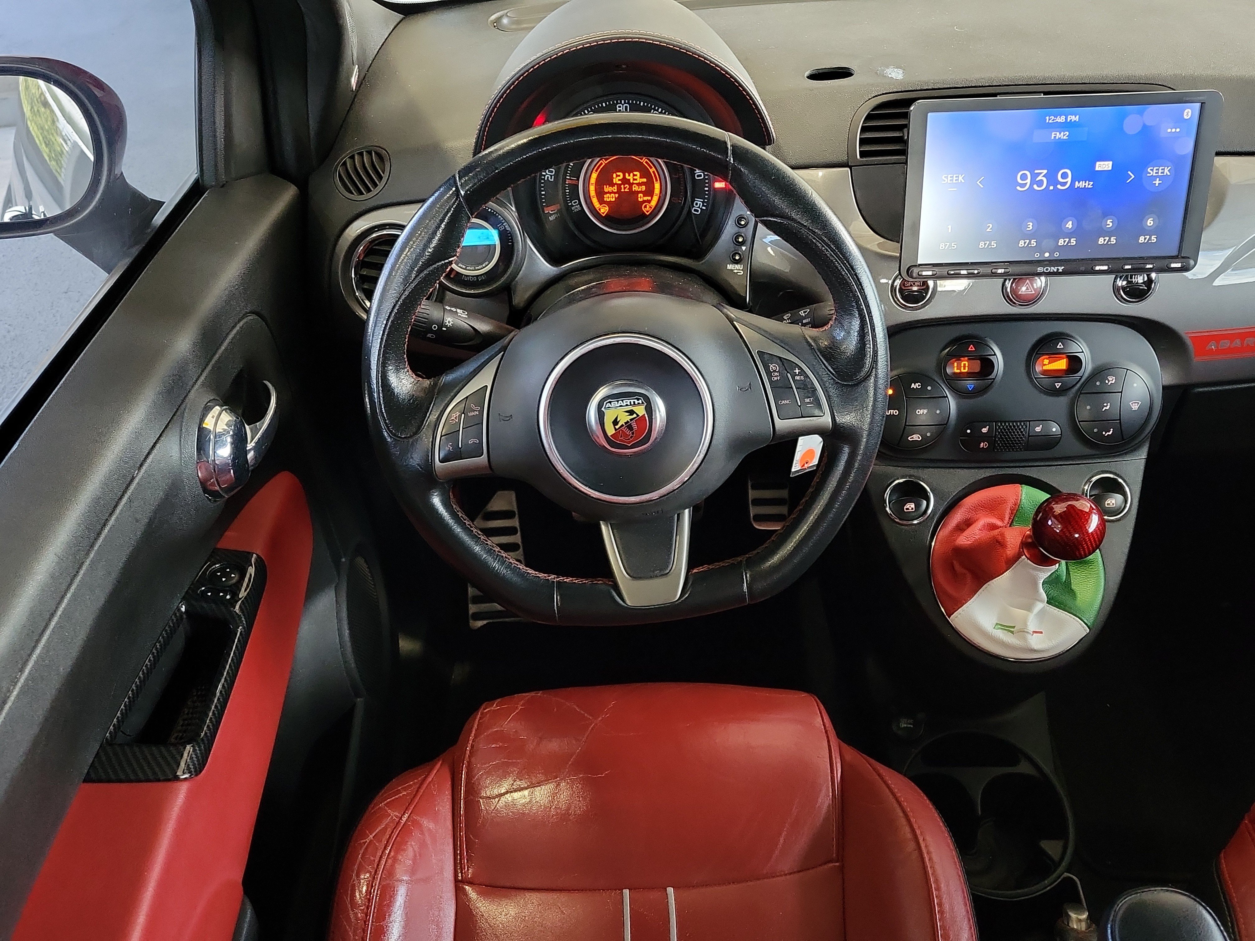 Used 2013 FIAT 500 Abarth w/ Beats Audio Pkg FWD image 12