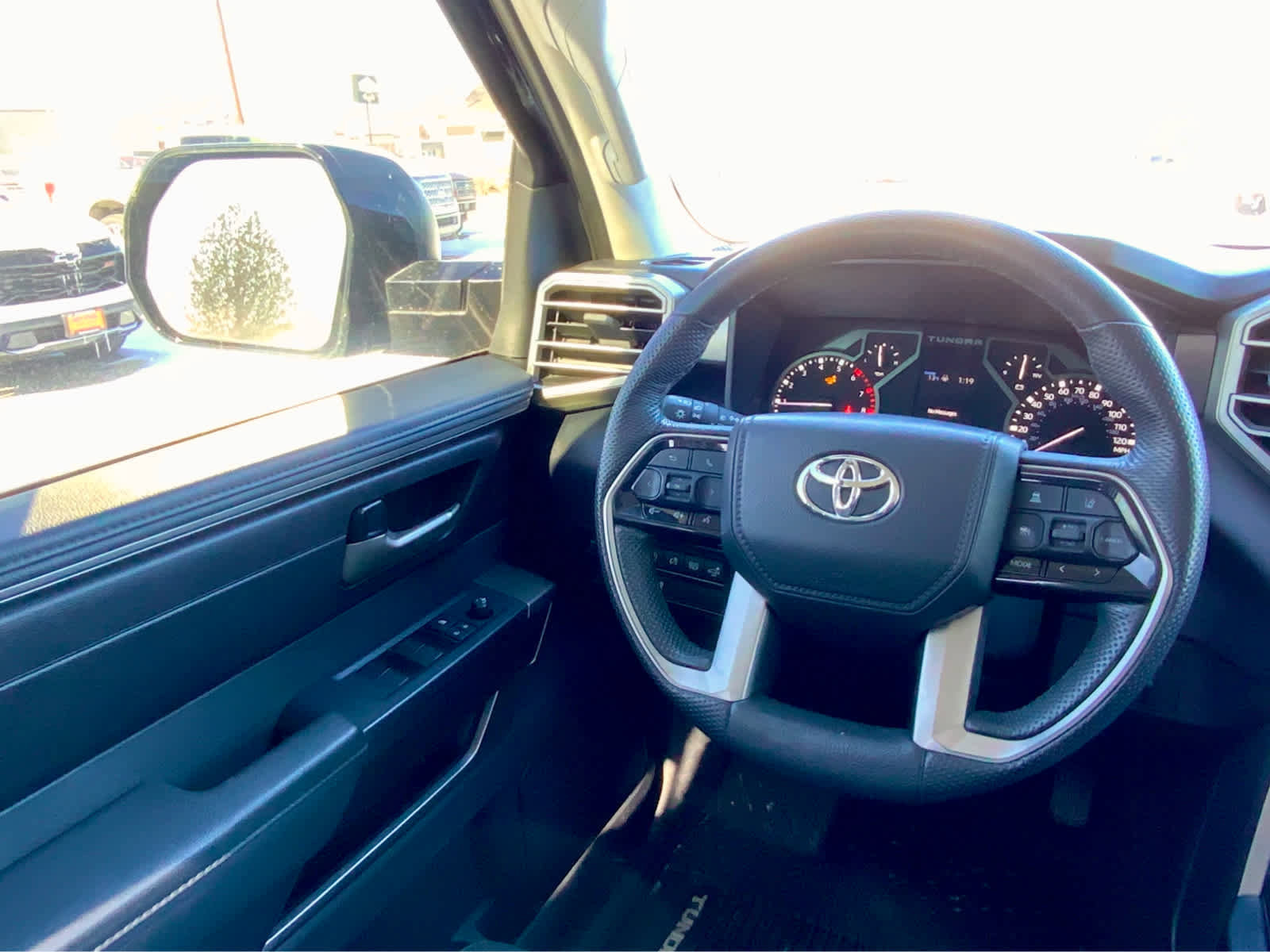 Used 2024 Toyota Tundra SR5 w/ SR5 Premium Package image 38