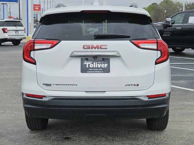 Used 2024 GMC Terrain AT4 image 9