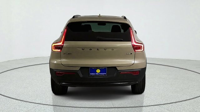 New 2026 Volvo XC40 B5 Plus w/ Protection Package Premier AWD/4WD image 6