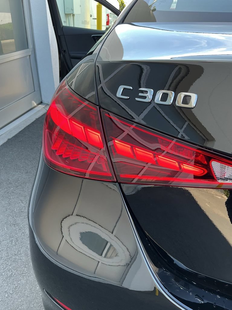 Used 2025 Mercedes-Benz C 300 4MATIC Sedan image 9