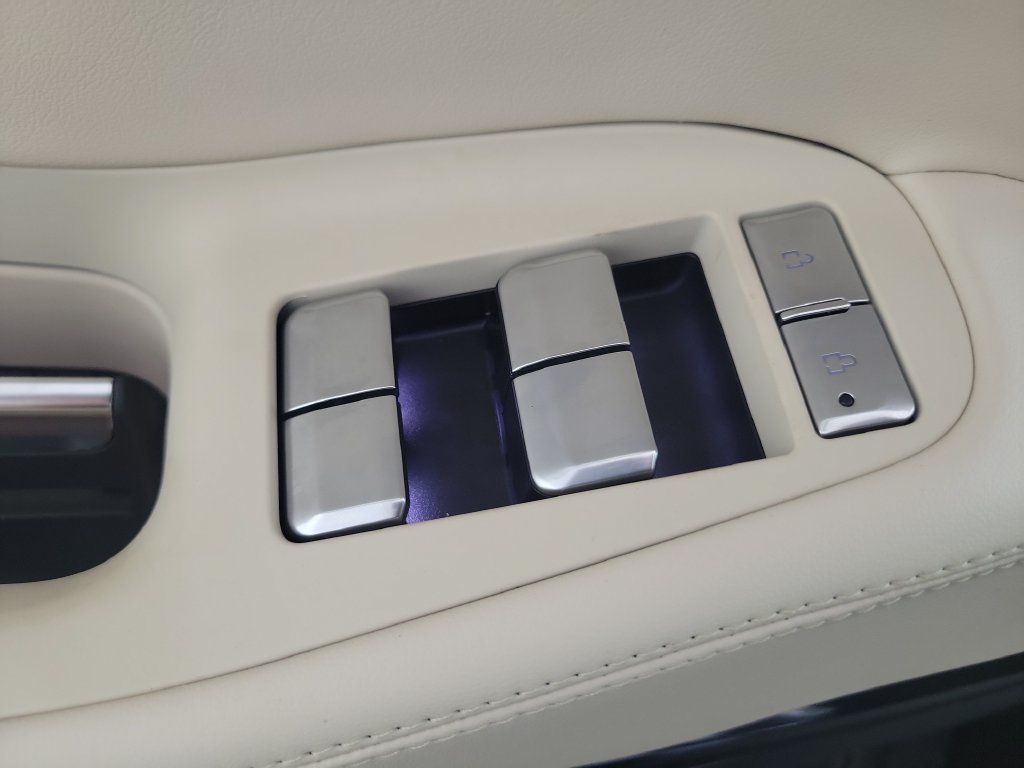 New 2027 Lincoln Navigator Premiere RWD image 21