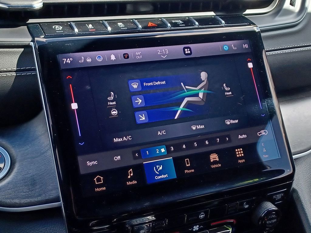 Used 2025 Jeep Grand Cherokee Limited w/ Black Appearance Package image 26