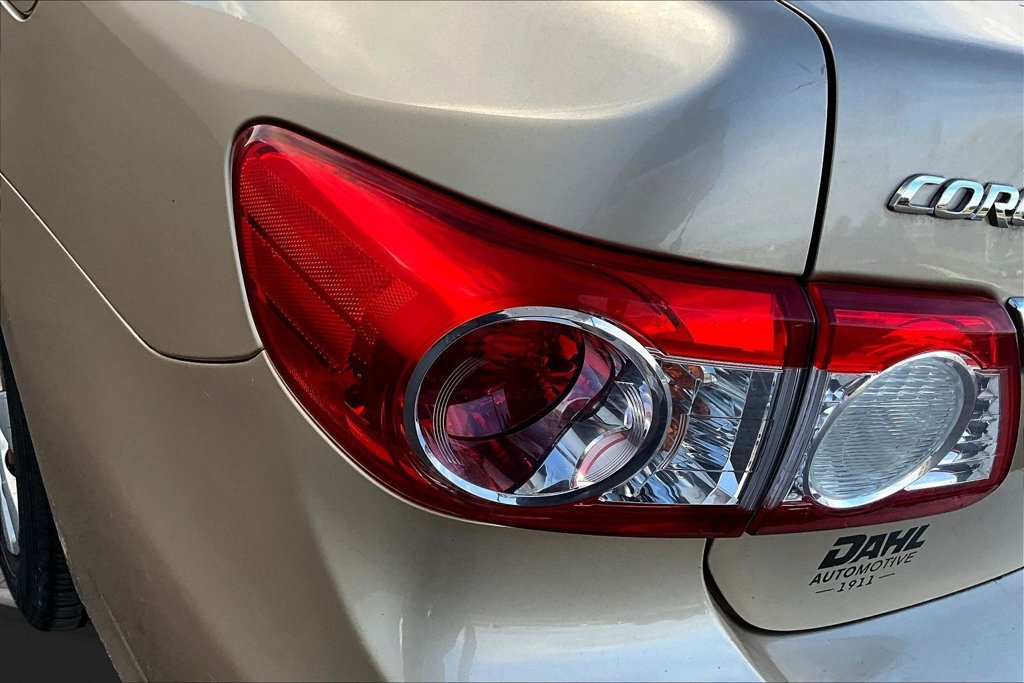 Used 2011 Toyota Corolla LE FWD image 23