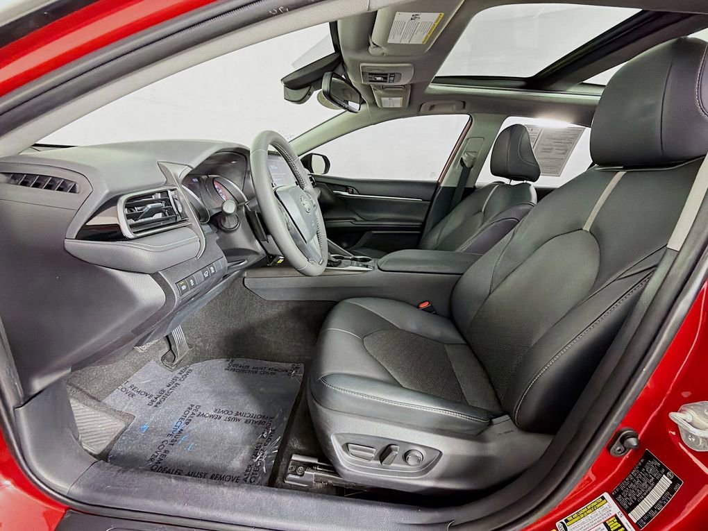 Used 2023 Toyota Camry XSE FWD image 12