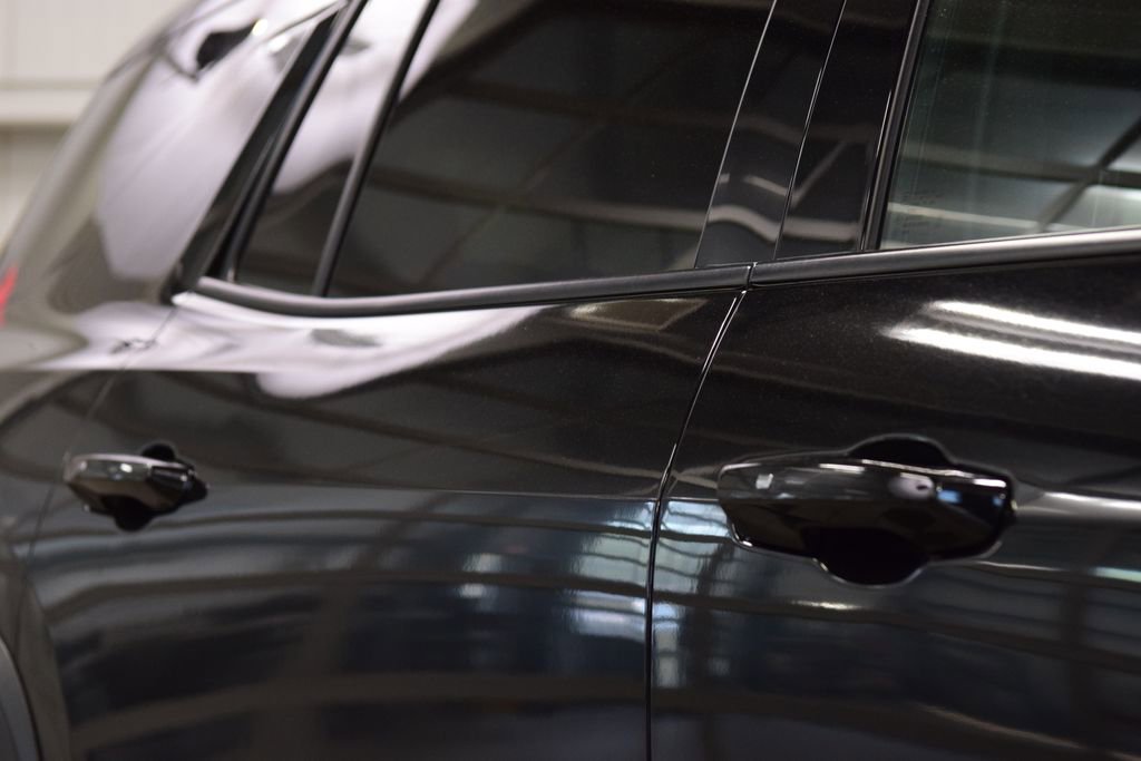 Used 2024 Chevrolet Traverse Z71 AWD/4WD image 19