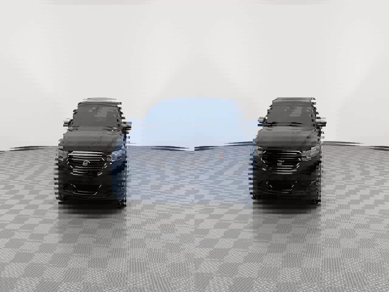 Used 2017 Ford Taurus Limited image 3