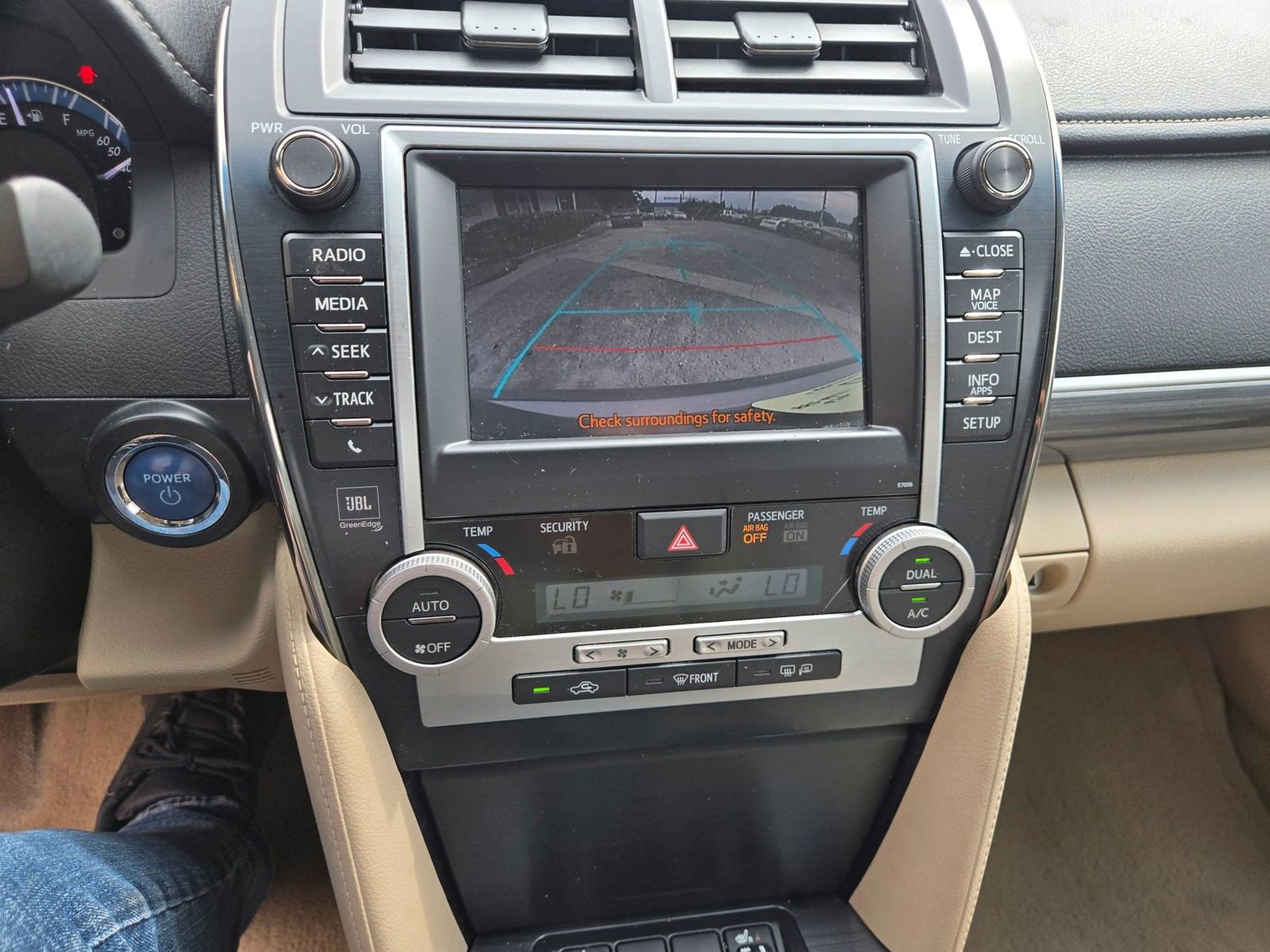 Used 2012 Toyota Camry XLE w/ Leather Pkg FWD image 7