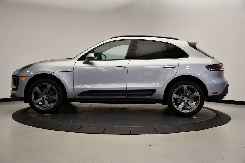 Certified 2026 Porsche Macan image 2