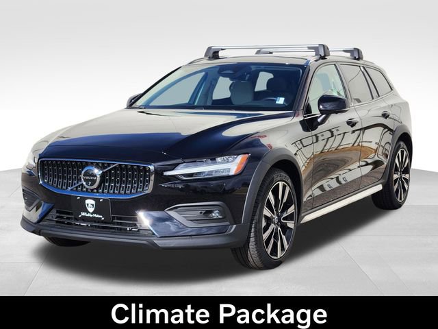 Certified 2026 Volvo V60 B5 Cross Country Ultra w/ Climate Package image 5