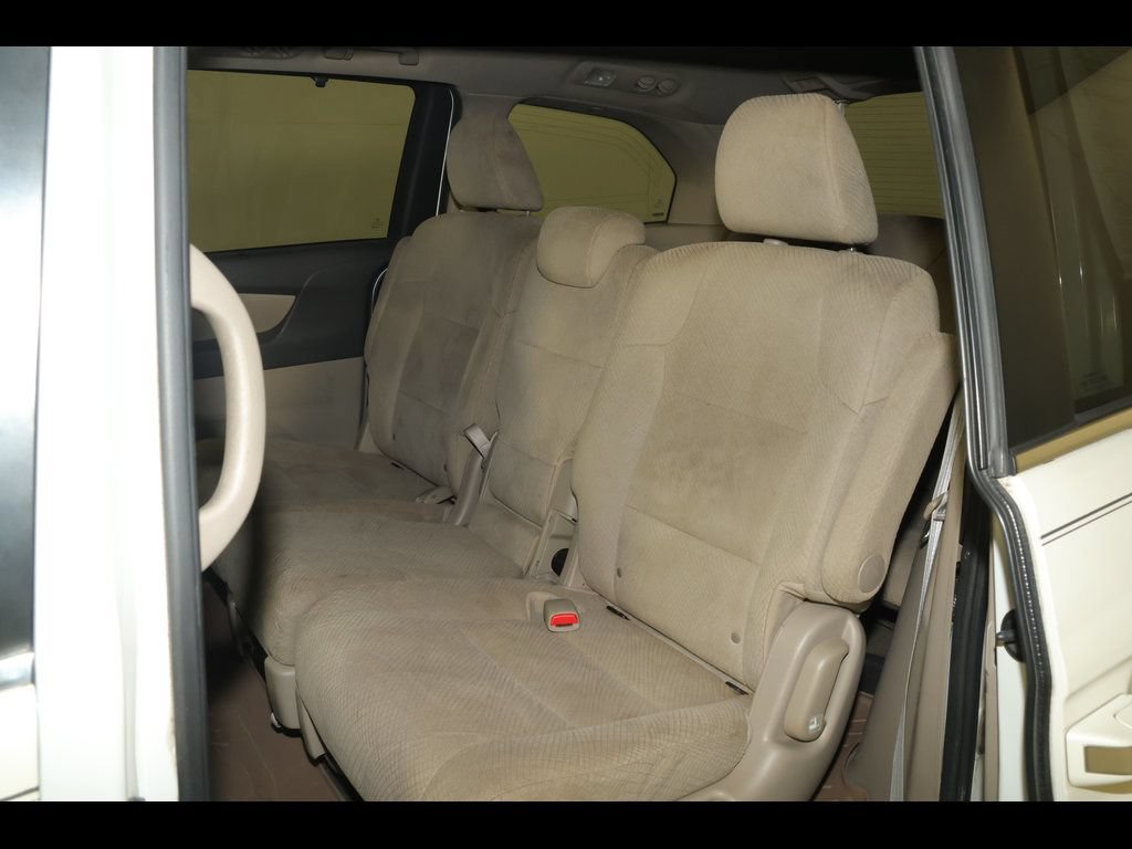 Used 2014 Honda Odyssey EX image 16