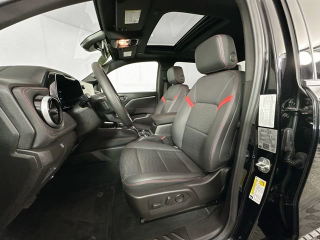 Used 2024 Chevrolet Colorado Z71 w/ Z71 Convenience Package 2 image 4