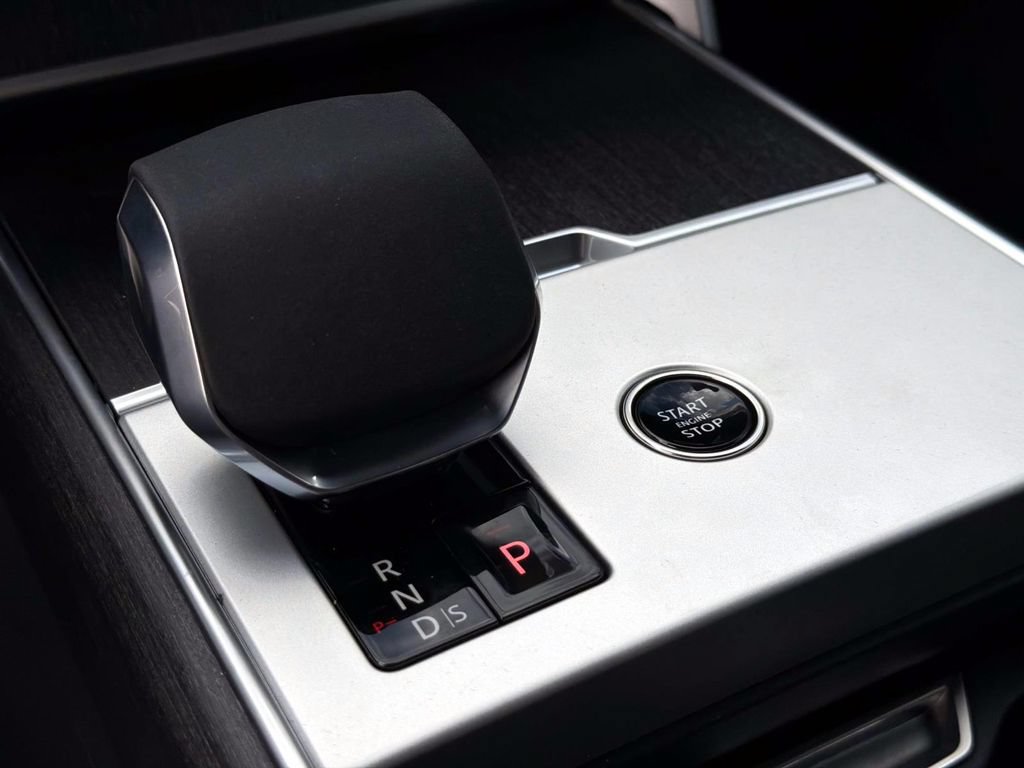 New 2026 Land Rover Range Rover SE AWD/4WD image 27