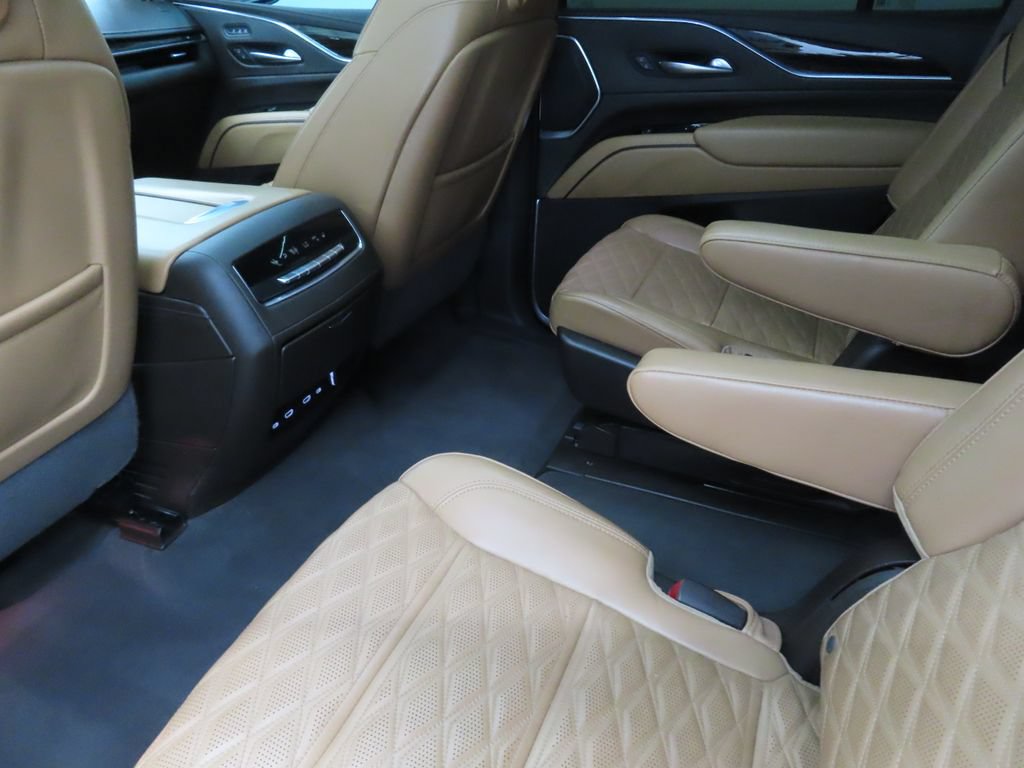 Used 2023 Cadillac Escalade Sport AWD/4WD image 21
