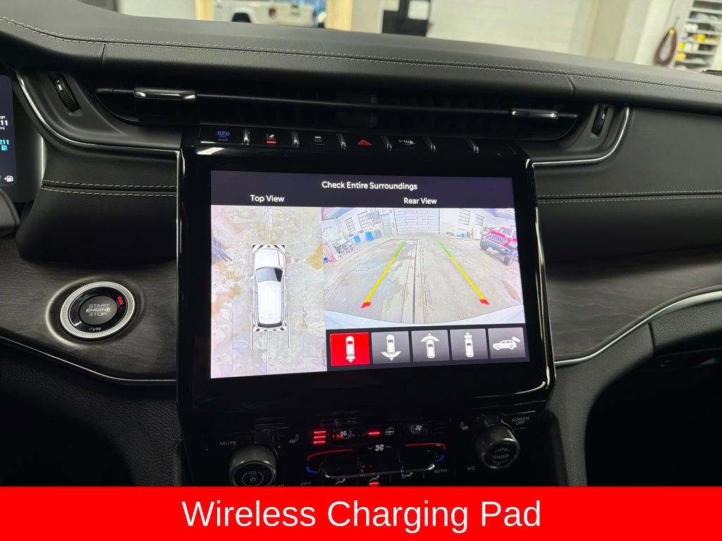 Used 2023 Jeep Grand Cherokee Overland w/ Advanced Protech Group III image 23