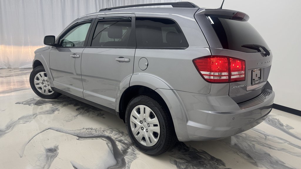 Used 2020 Dodge Journey SE w/ SE Popular Equipment Group FWD image 6