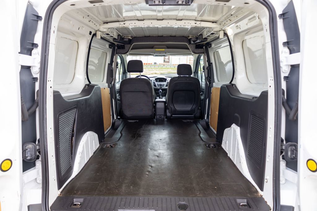 Used 2018 Ford Transit Connect XLT image 18