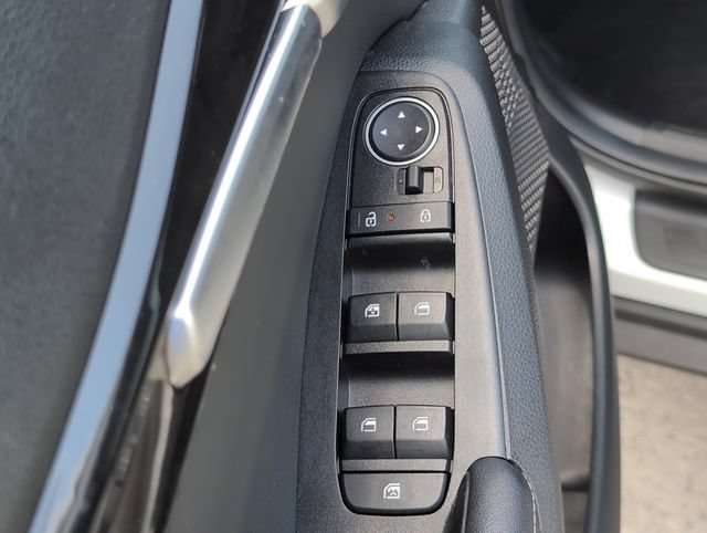 Used 2025 Kia Seltos S FWD image 16