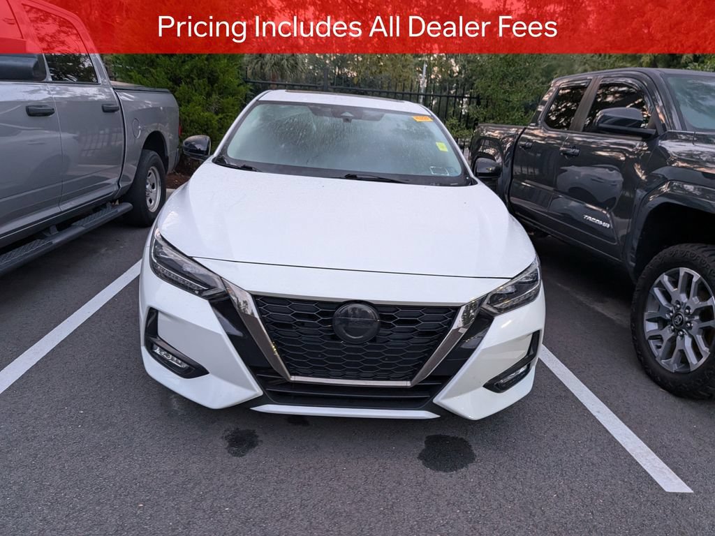 Used 2022 Nissan Sentra SR w/ SR Premium Package FWD image 2