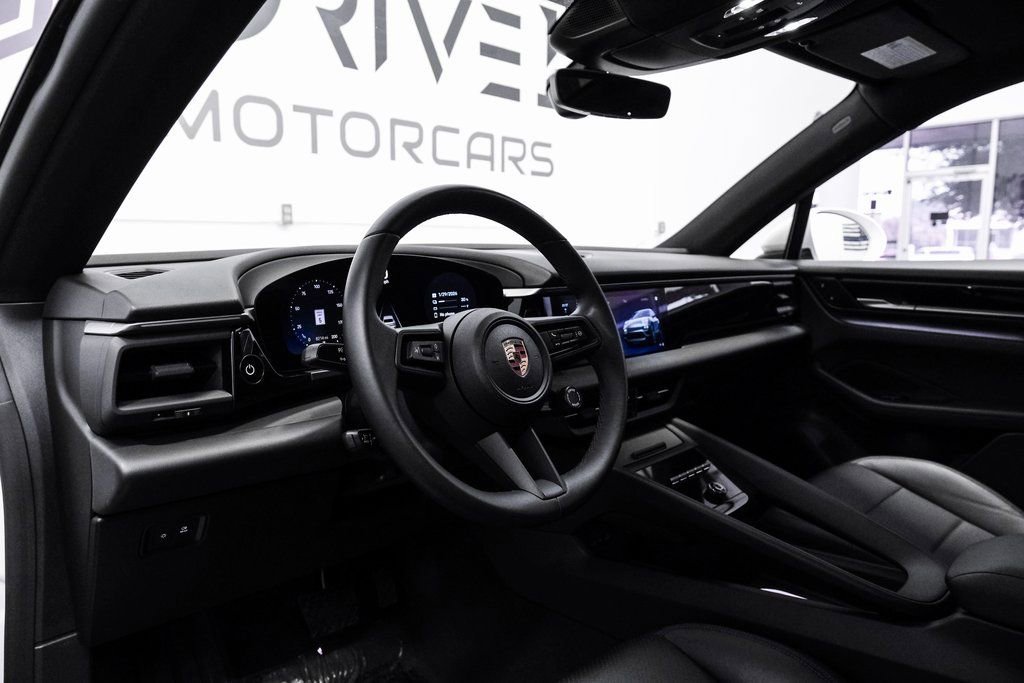 Used 2024 Porsche Macan 4 Electric AWD/4WD image 3