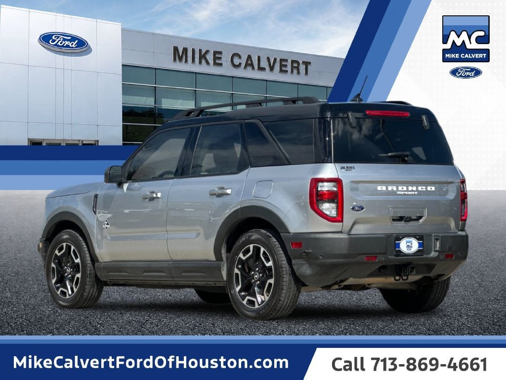 Used 2022 Ford Bronco Sport Outer Banks w/ Tech Package AWD/4WD image 3