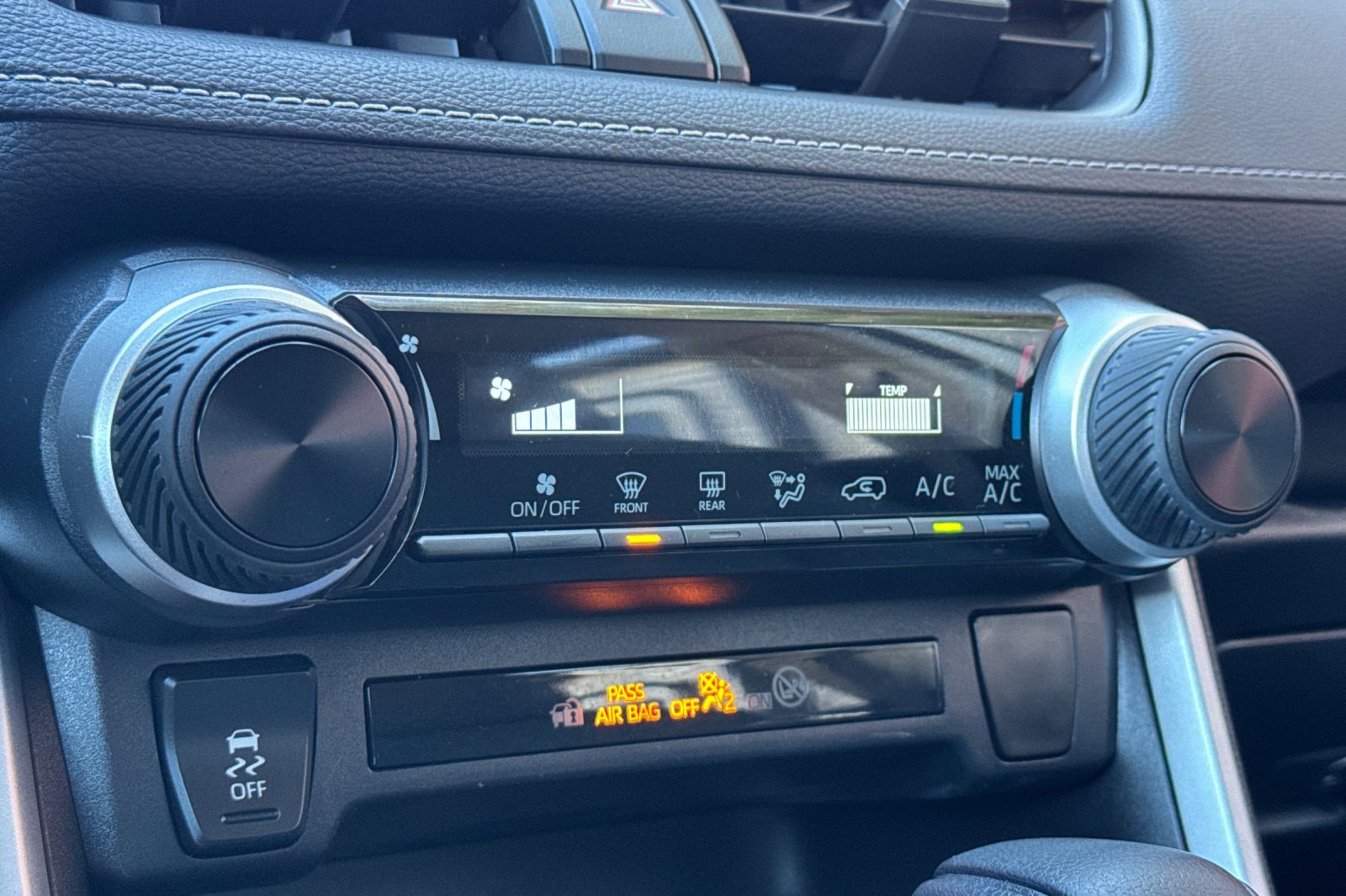 Certified 2023 Toyota RAV4 LE image 25