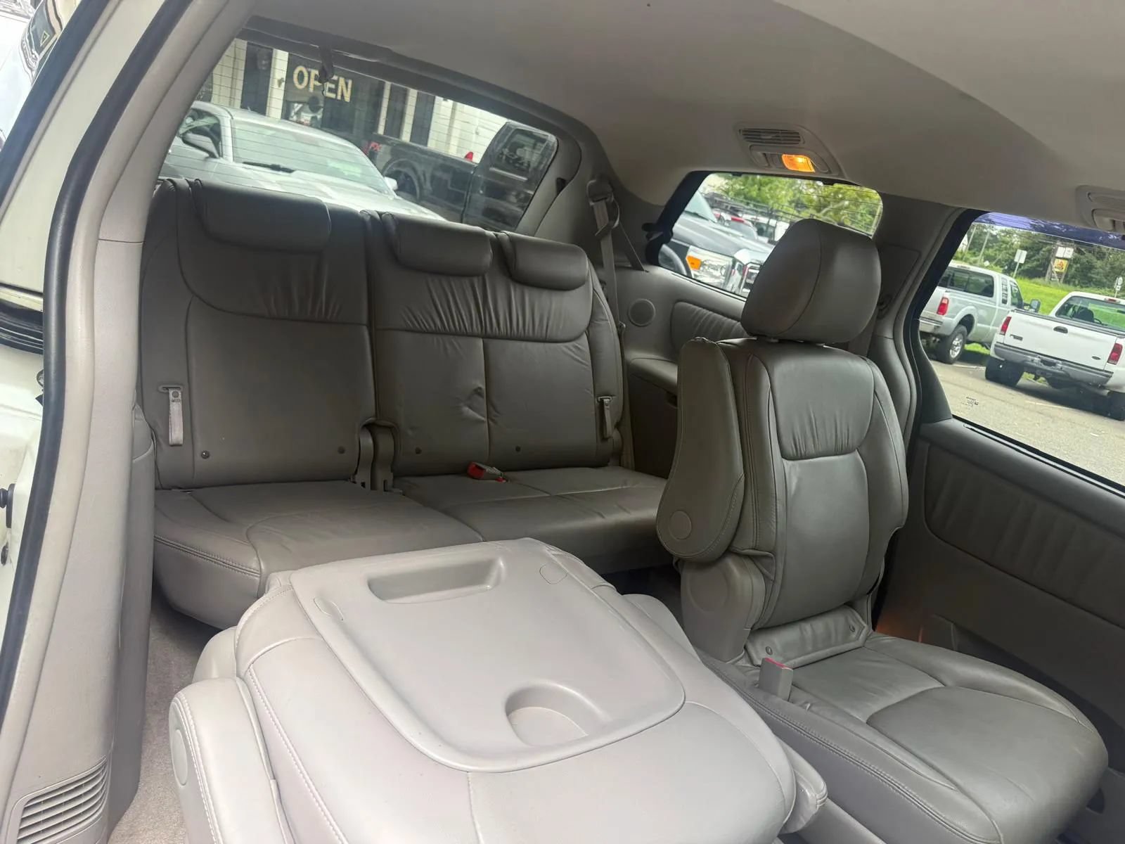 Used 2009 Toyota Sienna XLE FWD image 18
