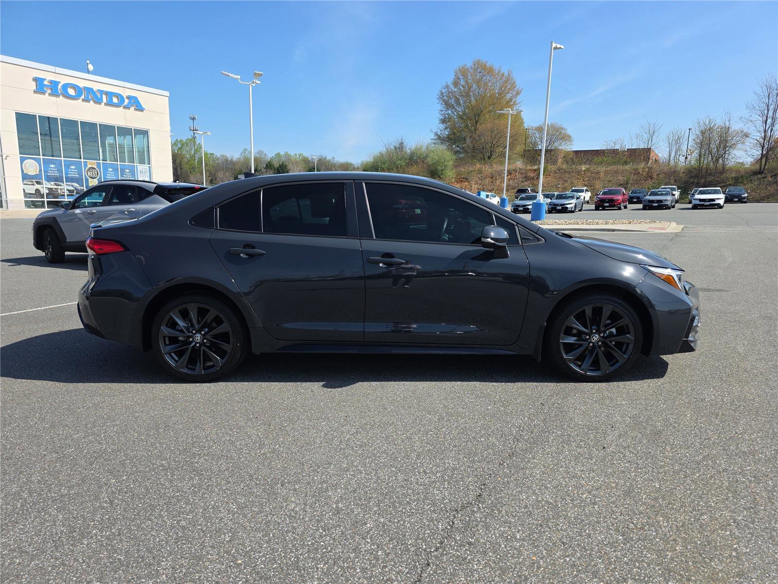 Used 2024 Toyota Corolla SE image 7