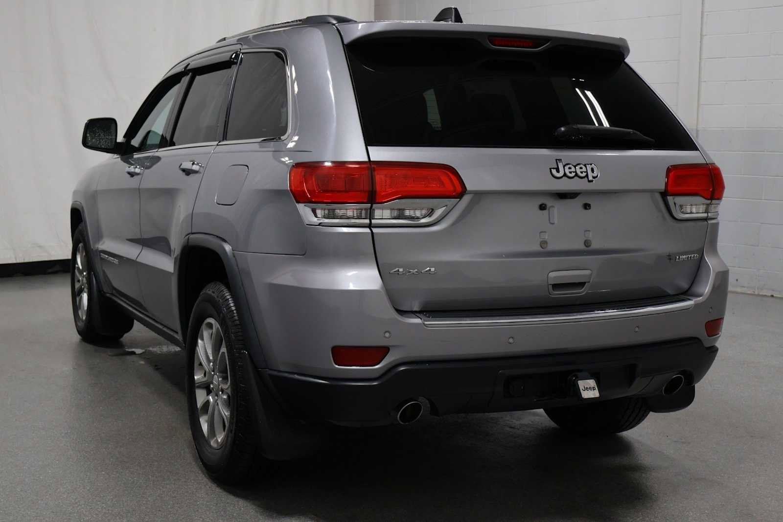 Used 2014 Jeep Grand Cherokee Limited w/ Trailer Tow Group IV image 3