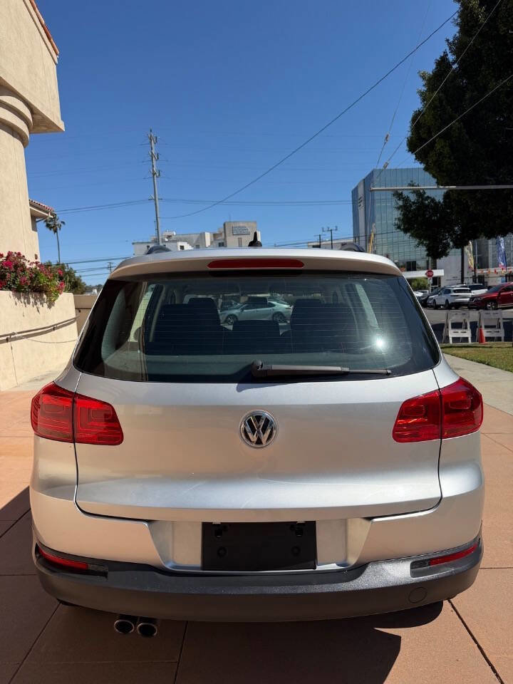 Used 2015 Volkswagen Tiguan S image 5