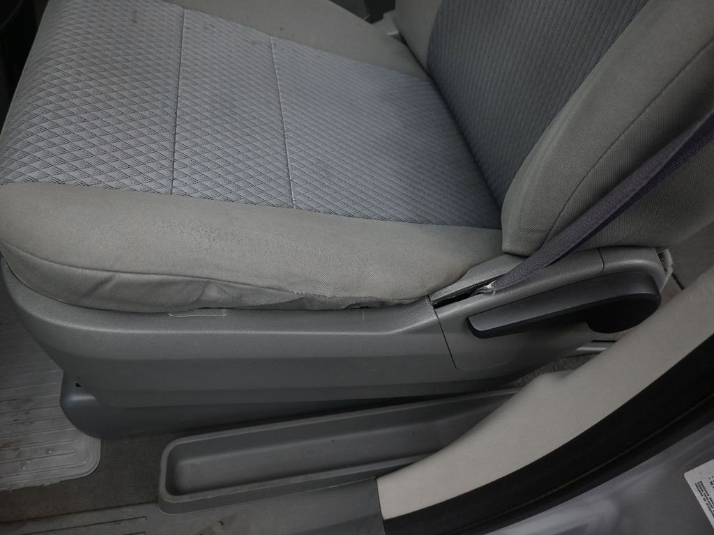Used 2010 Dodge Grand Caravan SE w/ Climate Group FWD image 17