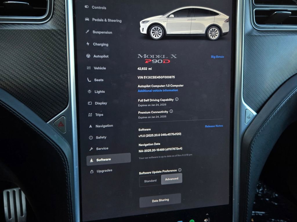 Used 2016 Tesla Model X Performance image 21