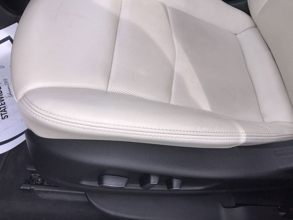 Used 2023 Cadillac XT6 Sport AWD/4WD image 12
