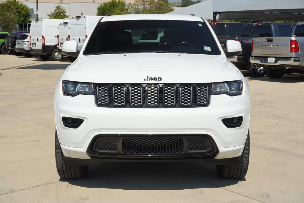 Used 2019 Jeep Grand Cherokee Altitude RWD image 8