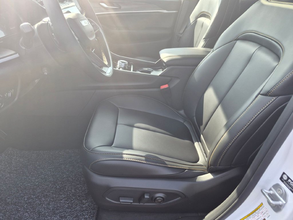 New 2026 Jeep Grand Cherokee Limited AWD/4WD image 11