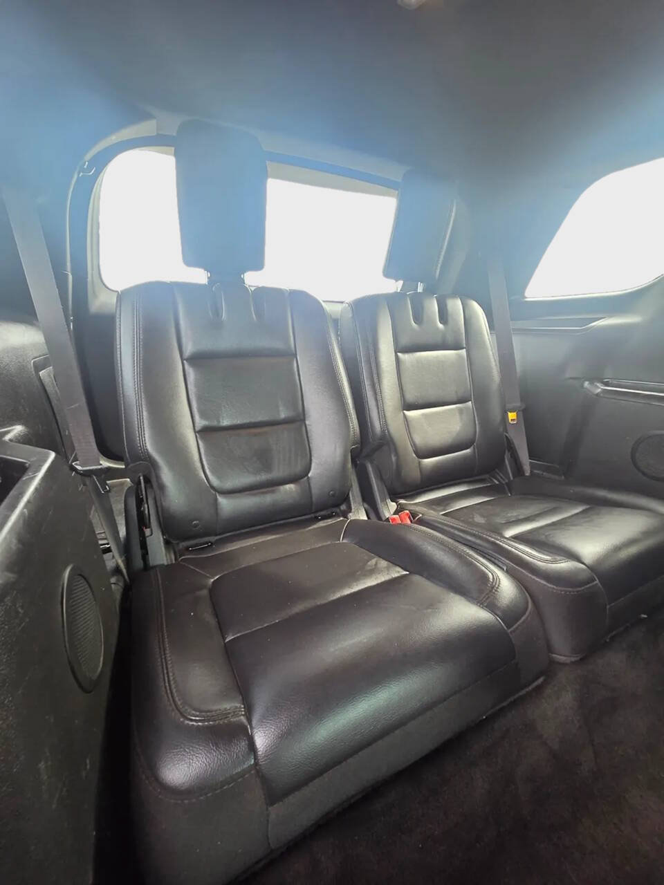 Used 2015 Ford Explorer XLT w/ Equipment Group 202B AWD/4WD image 15