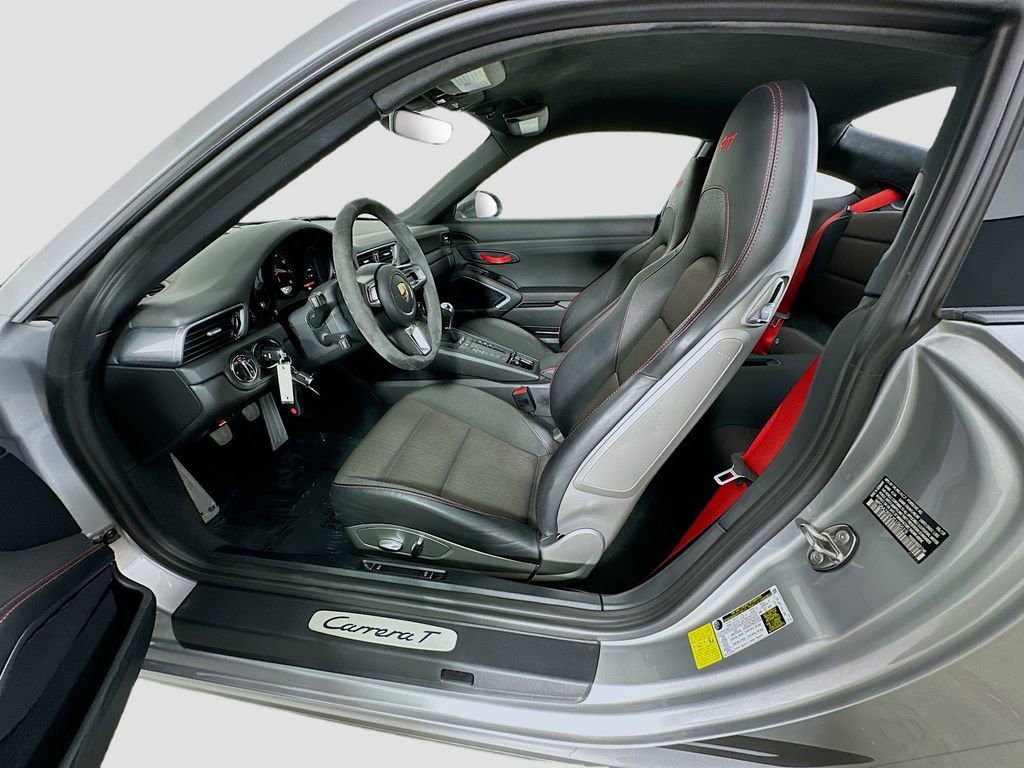 Certified 2018 Porsche 911 Carrera T RWD image 5