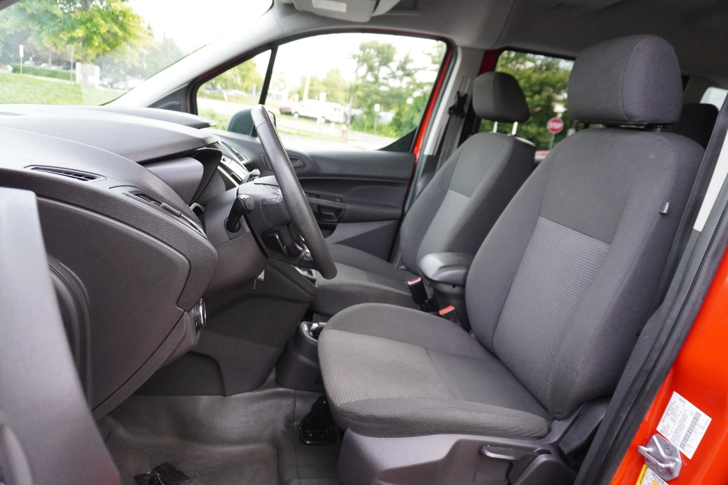 Used 2015 Ford Transit Connect XL FWD image 9