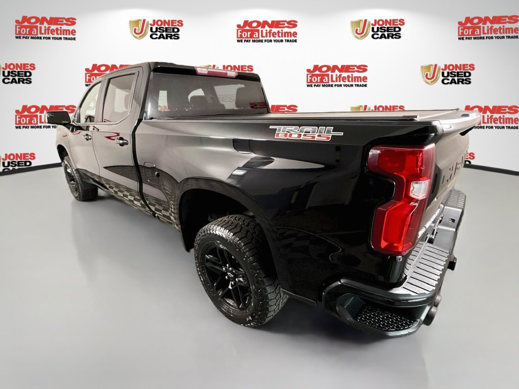 Used 2021 Chevrolet Silverado 1500 LT Trail Boss w/ Bed Protection Package AWD/4WD image 2