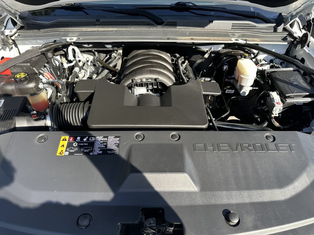 Used 2019 Chevrolet Suburban LT RWD image 4