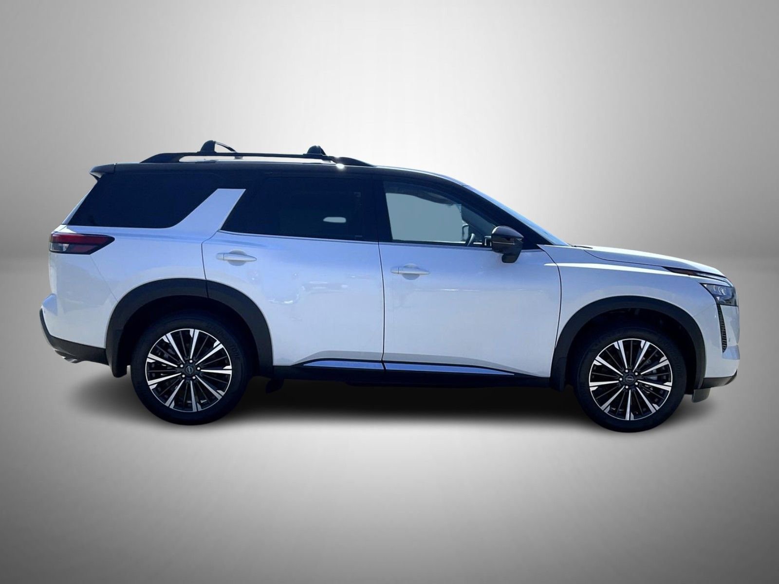 New 2026 Nissan Pathfinder Platinum AWD/4WD image 4