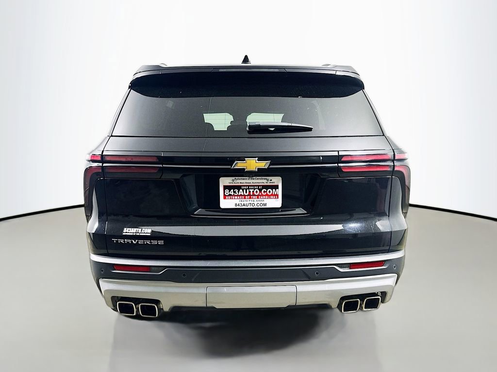 Used 2025 Chevrolet Traverse LT image 6