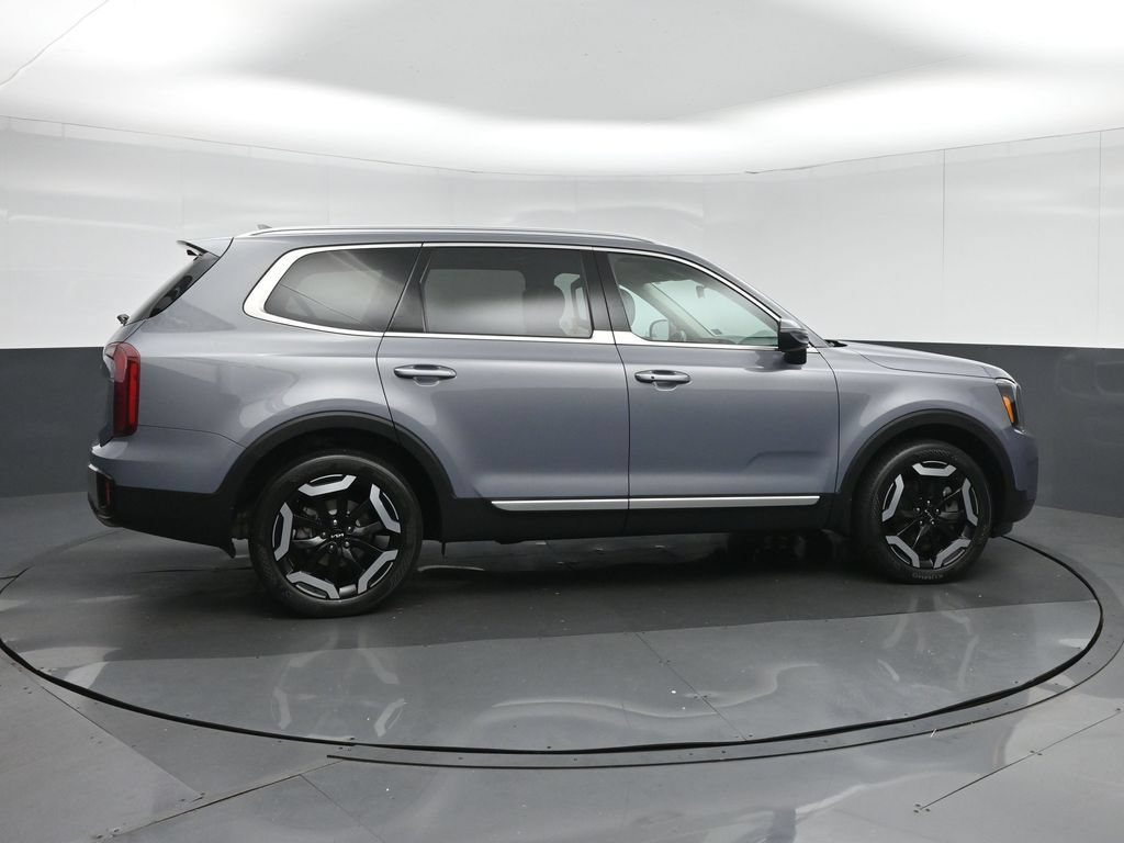 Used 2023 Kia Telluride S w/ S Sunroof Package FWD image 8