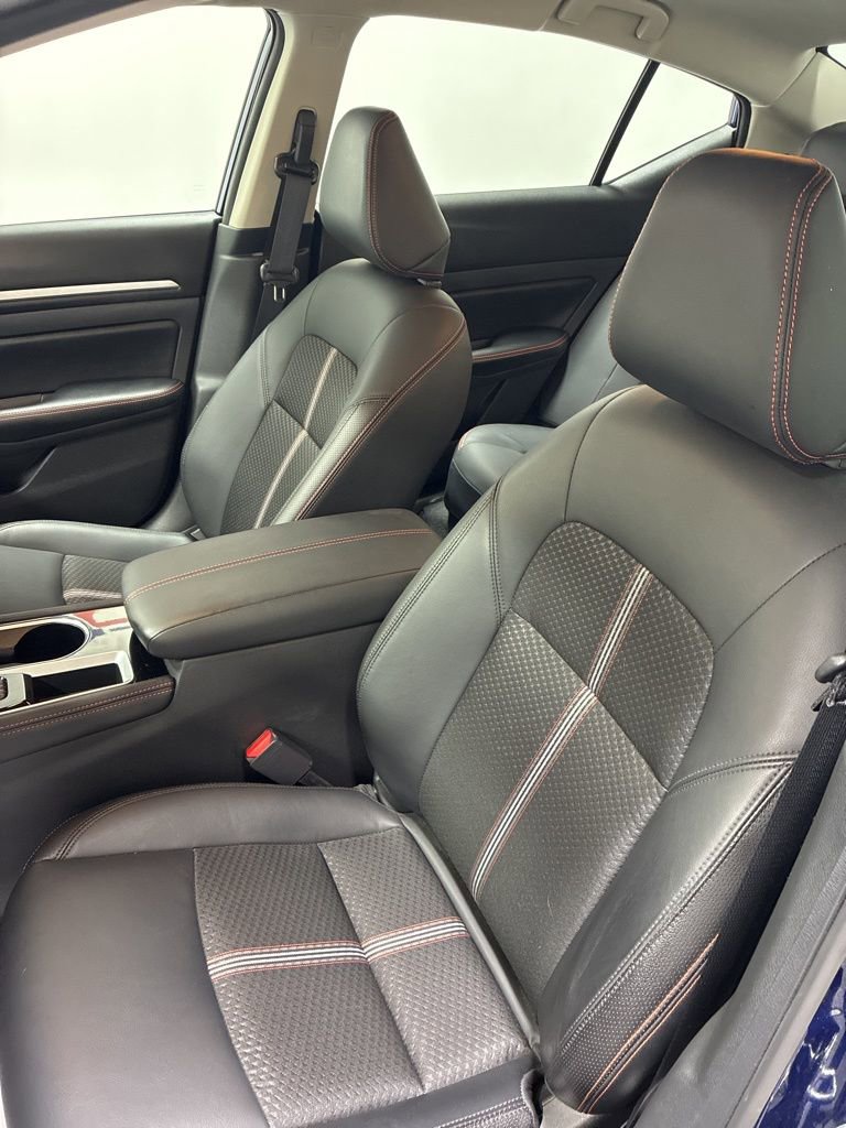 Used 2024 Nissan Altima 2.5 SR image 9