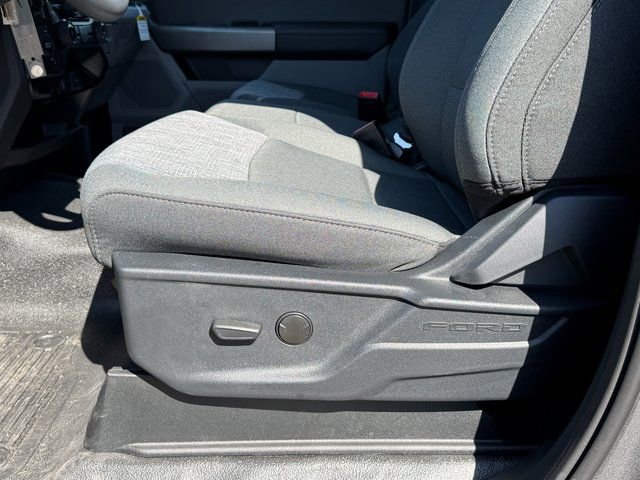 New 2026 Ford F550 4x4 Regular Cab Super Duty w/ XLT Value Package image 17