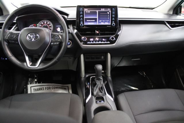 Used 2022 Toyota Corolla Cross LE w/ Moonroof Package FWD image 2