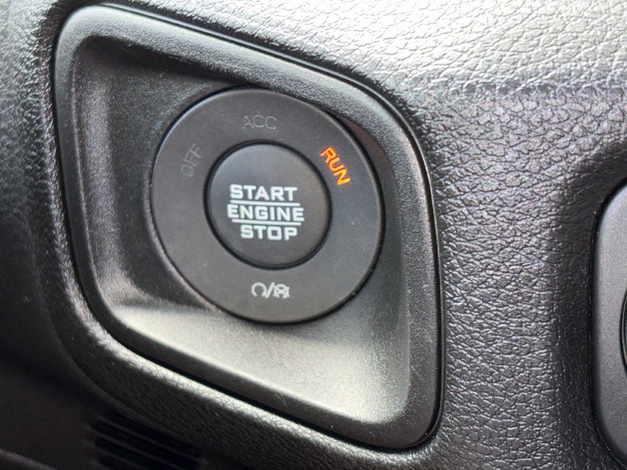 Used 2024 Jeep Wrangler Unlimited Sport AWD/4WD image 26